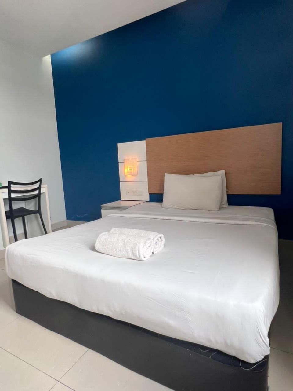 Bangi Business Hotel Kampong Sungai Ramal Dalam Exteriör bild