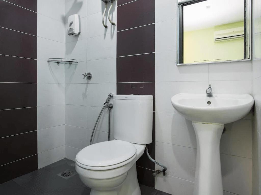Bangi Business Hotel Kampong Sungai Ramal Dalam Exteriör bild