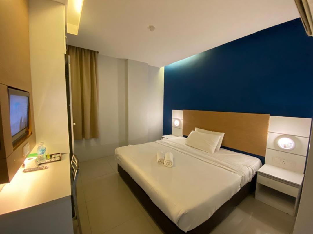 Bangi Business Hotel Kampong Sungai Ramal Dalam Exteriör bild